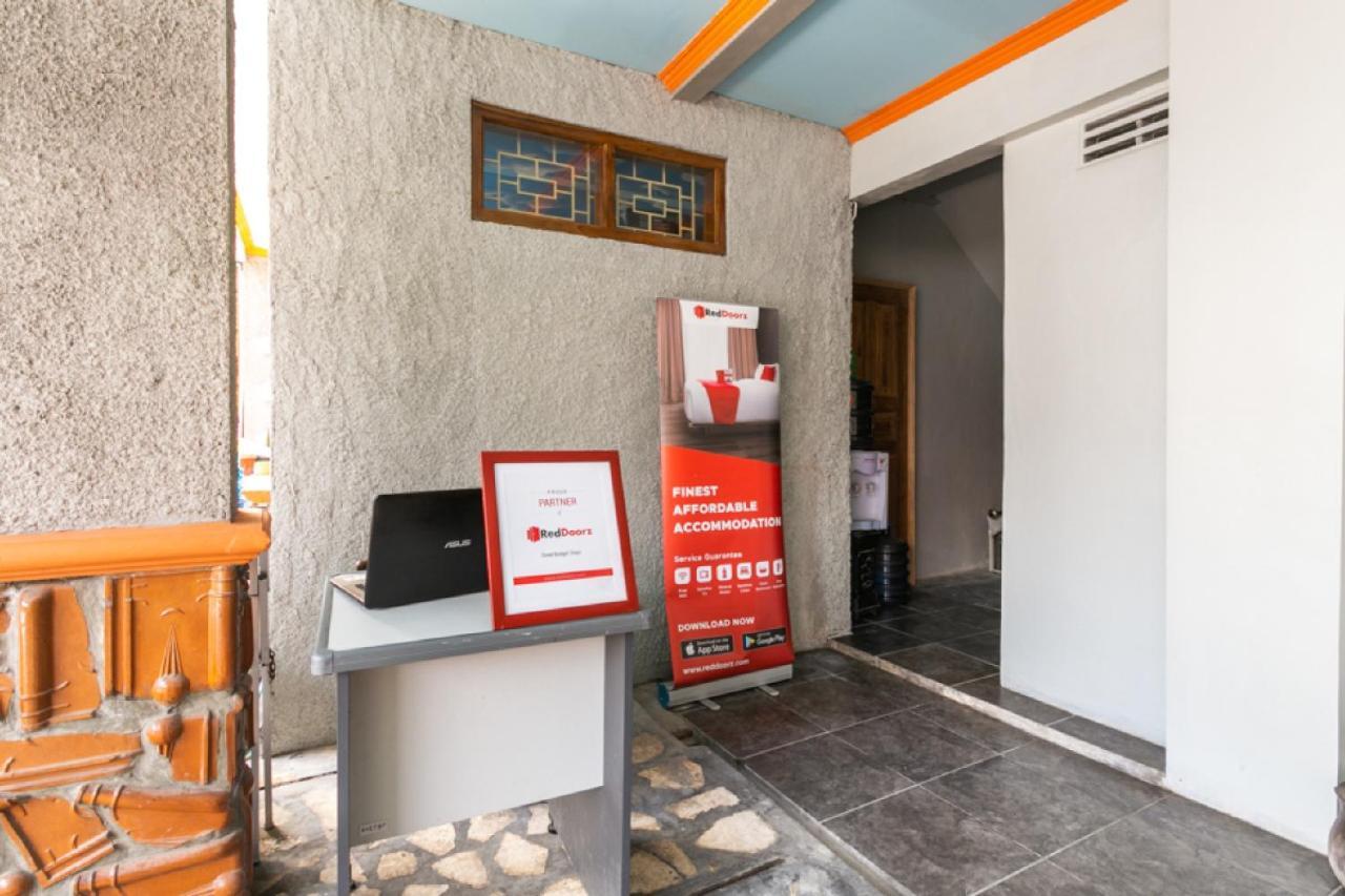 Reddoorz Syariah Near Stadion Manahan Solo 2 Exteriér fotografie