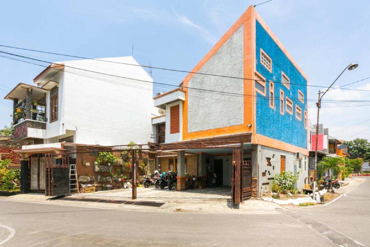 Reddoorz Syariah Near Stadion Manahan Solo 2 Exteriér fotografie