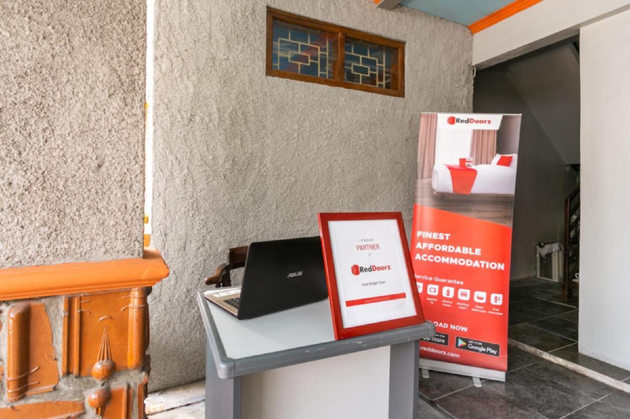 Reddoorz Syariah Near Stadion Manahan Solo 2 Exteriér fotografie